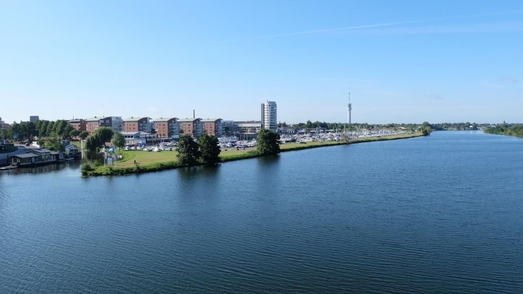Panoramafoto van stadsdeel Roerdelta, gelegen aan de Maas.