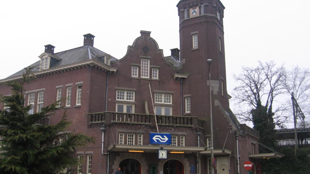 Weert_stationsgebouw.jpg